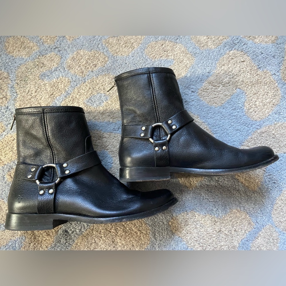 Frye motorcycle stole Chelsea boot